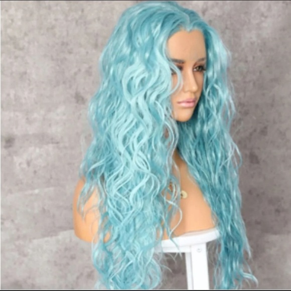 LES 24” ELECTRIC BLUE WAVY  LACE FRONT WIG💫 *NEW*